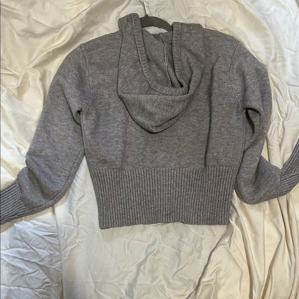 Cropped Gray Zip-Up Sweater with hood - Picture 8 of 8